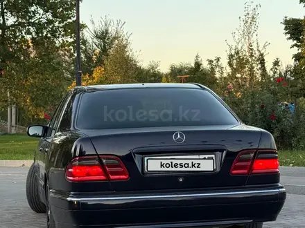 Mercedes-Benz E 320 2001 года за 5 300 000 тг. в Шымкент – фото 8