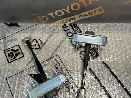 Задний ограничитель двери Toyota Camry V70/75 за 15 000 тг. в Шымкент – фото 3