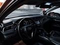 Toyota Camry 2018 года за 12 500 000 тг. в Атырау – фото 4