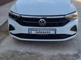 Volkswagen Polo 2021 года за 7 550 000 тг. в Шымкент – фото 2