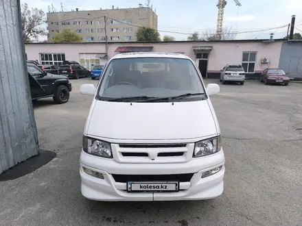 Toyota Grand Hiace 1999 года за 6 000 000 тг. в Алматы – фото 6