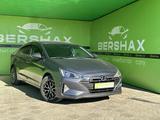 Hyundai Elantra 2019 годаfor8 650 000 тг. в Атырау – фото 2