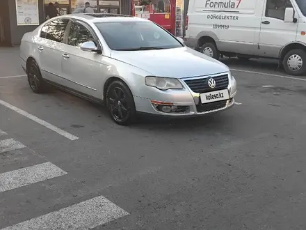 Volkswagen Passat 2005 года за 3 100 000 тг. в Алматы