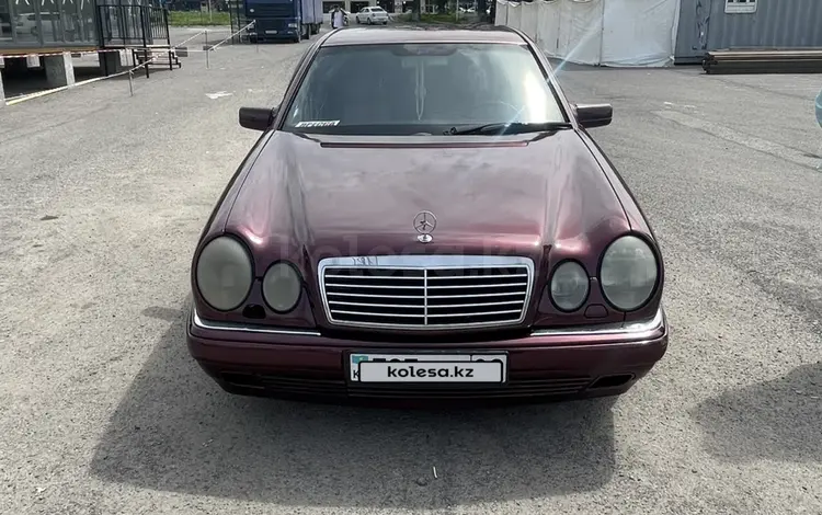 Mercedes-Benz E 320 1998 года за 3 000 000 тг. в Алматы