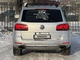 Volkswagen Touareg 2004 года за 5 050 000 тг. в Семей – фото 5