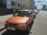 Honda CR-V 1998 года за 3 100 000 тг. в Астана – фото 2