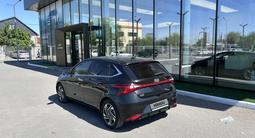 Hyundai i20 2023 годаүшін6 590 000 тг. в Семей – фото 4