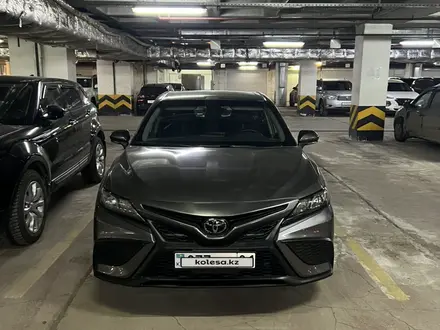 Toyota Camry 2021 года за 14 900 000 тг. в Астана – фото 6