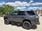Toyota 4Runner 2016 годаүшін15 500 000 тг. в Жанаозен – фото 2