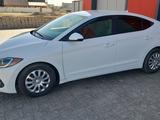 Hyundai Elantra 2017 годаүшін4 200 000 тг. в Атырау – фото 2
