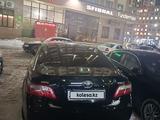 Toyota Camry 2010 года за 7 200 000 тг. в Астана – фото 2