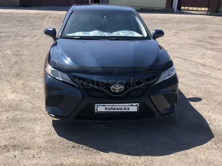 Toyota Camry 2018 года за 13 000 000 тг. в Караганда – фото 3