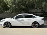 Hyundai Elantra 2023 годаүшін11 800 000 тг. в Семей – фото 3