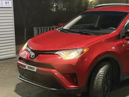 Toyota RAV4 2015 года за 7 800 000 тг. в Атырау – фото 5