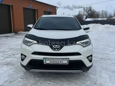 Toyota RAV4 2016 года за 11 000 000 тг. в Усть-Каменогорск