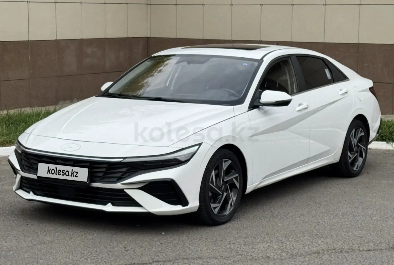 Hyundai Elantra, 2024