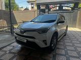 Toyota RAV4 2018 года за 14 000 000 тг. в Шымкент – фото 3