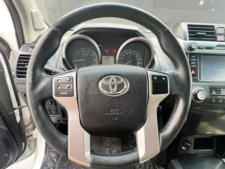 Toyota Land Cruiser Prado 2016 года за 15 990 000 тг. в Атырау – фото 13