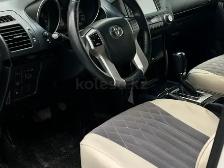 Toyota Land Cruiser Prado 2016 года за 15 990 000 тг. в Атырау – фото 9