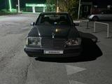 Mercedes-Benz E 200 1989 годаүшін800 000 тг. в Актобе – фото 3