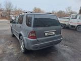 Mercedes-Benz ML 320 2000 годаfor2 800 000 тг. в Караганда – фото 3