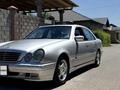 Mercedes-Benz E 320 2000 года за 4 200 000 тг. в Шымкент – фото 2