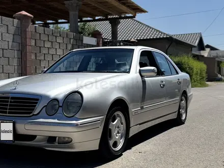 Mercedes-Benz E 320 2000 года за 4 200 000 тг. в Шымкент – фото 2