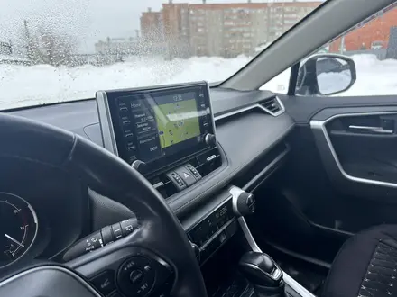 Toyota RAV4 2020 года за 19 900 000 тг. в Петропавловск – фото 6