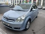 Toyota Corolla Verso 2004 года за 4 800 000 тг. в Астана