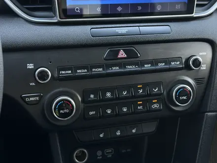 Kia Sportage 2018 года за 8 890 000 тг. в Актобе – фото 24
