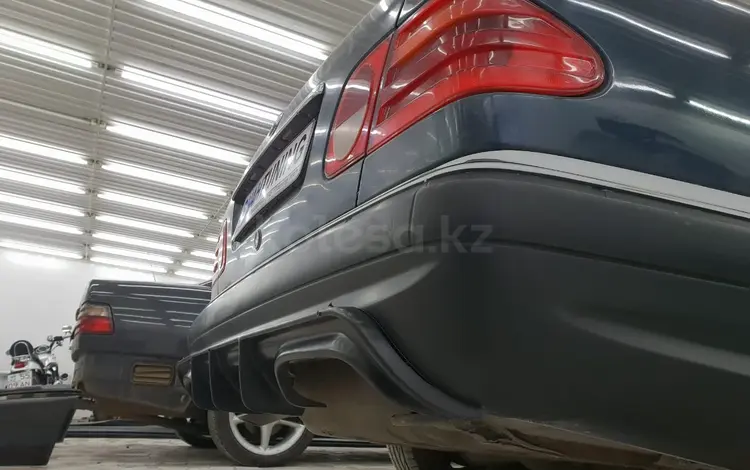 Диффузор amg на Mercedes-Benz E-Class W210 за 35 000 тг. в Караганда