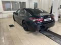 Toyota Camry 2021 года за 13 000 000 тг. в Атырау – фото 9