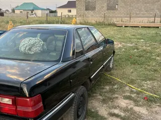 Audi 100