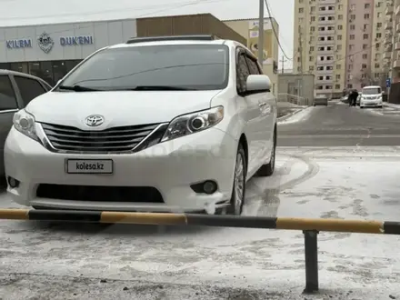 Toyota Sienna 2015 года за 10 500 000 тг. в Атырау – фото 3
