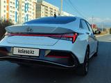 Hyundai Elantra 2024 года за 8 900 000 тг. в Алматы – фото 4