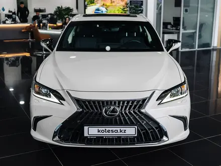 Lexus ES 250 2022 года за 24 120 000 тг. в Астана – фото 2