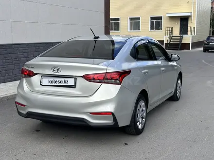 Hyundai Solaris 2018 года за 6 500 000 тг. в Костанай – фото 4