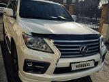 Lexus LX 570 2015 года за 30 000 000 тг. в Астана