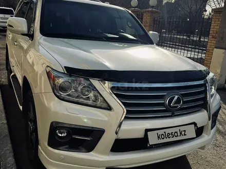 Lexus LX 570 2015 годаүшін30 000 000 тг. в Астана