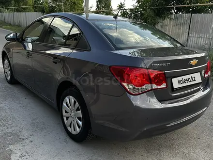 Chevrolet Cruze 2013 года за 4 400 000 тг. в Шымкент – фото 2