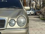 Mercedes-Benz E 280 1999 годаүшін4 000 000 тг. в Астана – фото 2