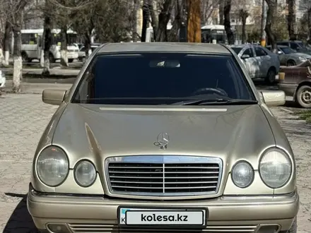 Mercedes-Benz E 280 1999 года за 4 200 000 тг. в Астана