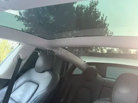 Tesla Model 3 2019 года за 11 200 000 тг. в Алматы – фото 7