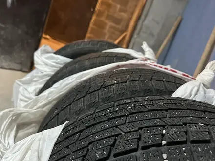 YOKOHAMA 235/45 R18 за 50 000 тг. в Алматы – фото 2