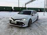 Toyota Camry 2020 года за 13 999 999 тг. в Костанай – фото 3