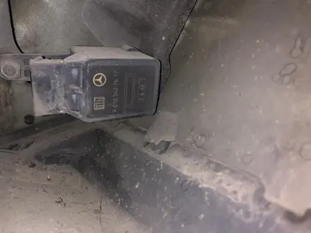 Датчик уровня высоты пневмы на W220 за 12 000 тг. в Шымкент