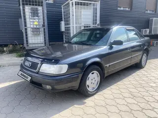Audi 100