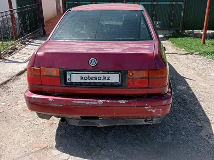 Volkswagen Vento 1992 года за 800 000 тг. в Атырау – фото 4