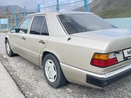 Mercedes-Benz E 230 1989 года за 1 600 000 тг. в Шолаккорган – фото 5