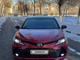 Toyota Camry 2021 годаfor14 700 000 тг. в Астана – фото 4